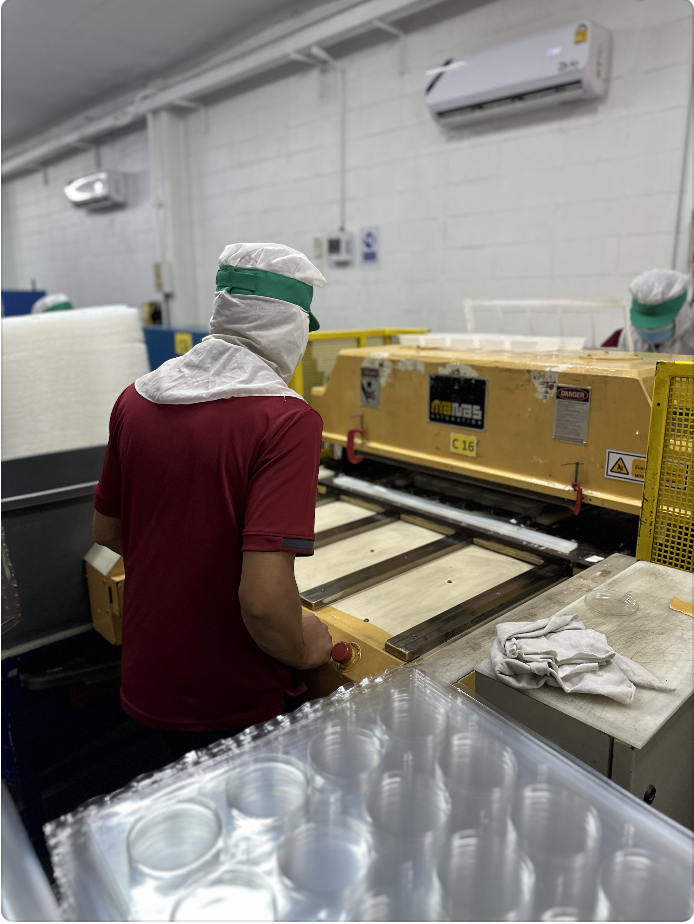 ตัวอย่างงานฉีด / อัดขึ้นรูปและความสม่ำเสมอของชิ้นงาน